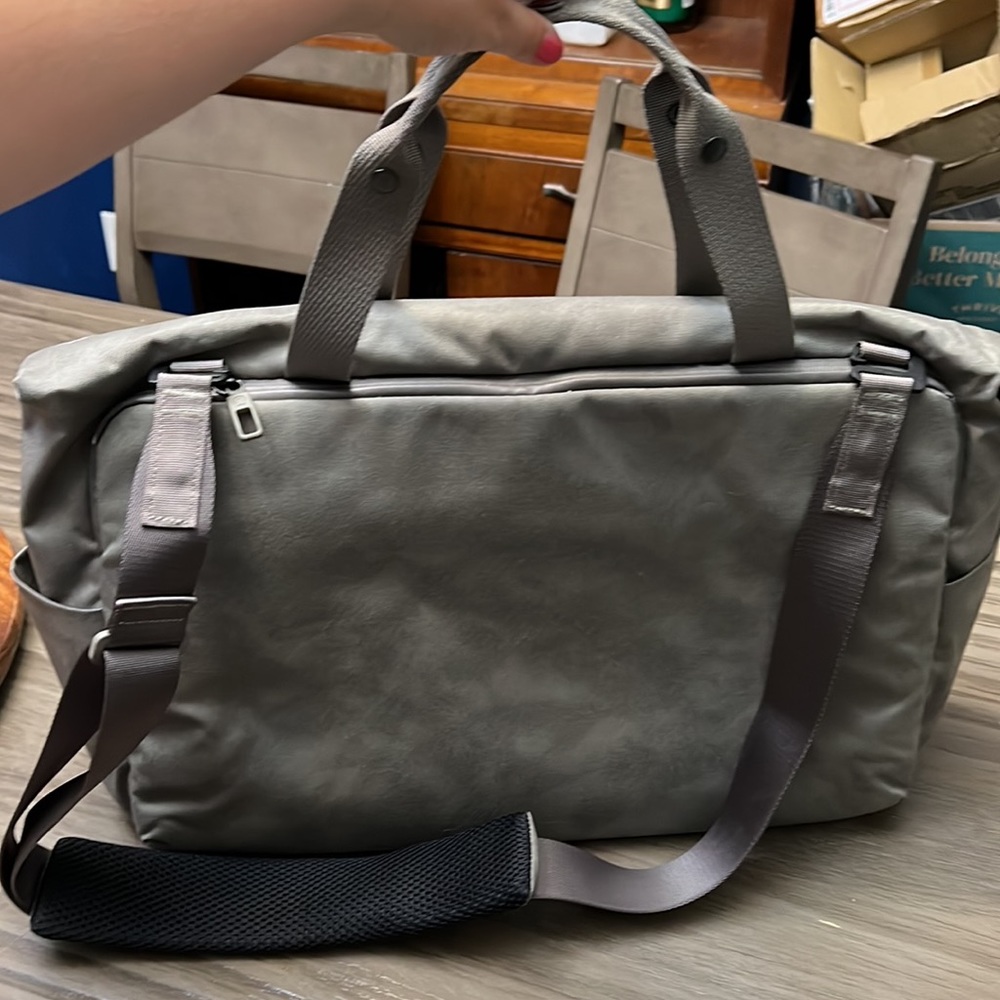 Lululemon Early Embark Duffel Bag View 5